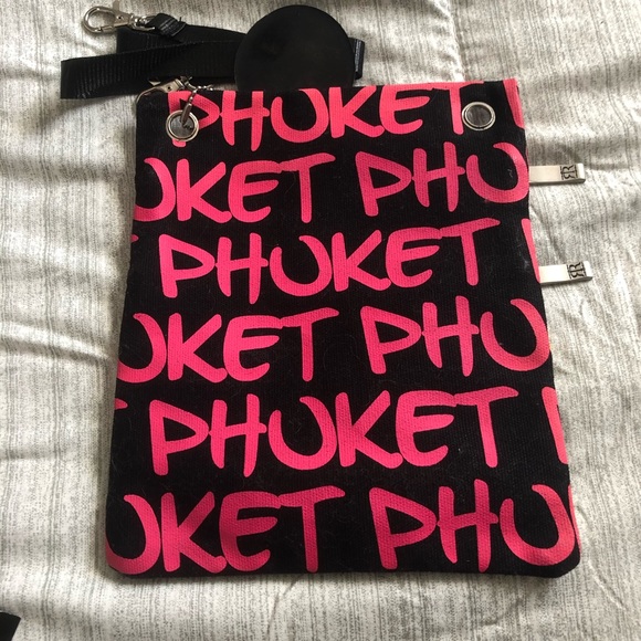 NWOT Shoulder Bag..Robin Ruth Brand - Picture 2 of 9